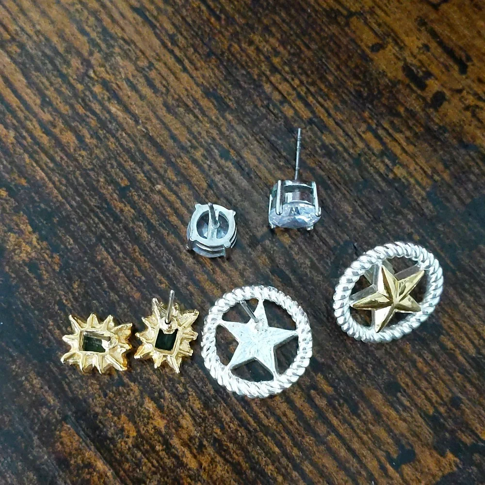 Earring bundle - Picture 4 of 4